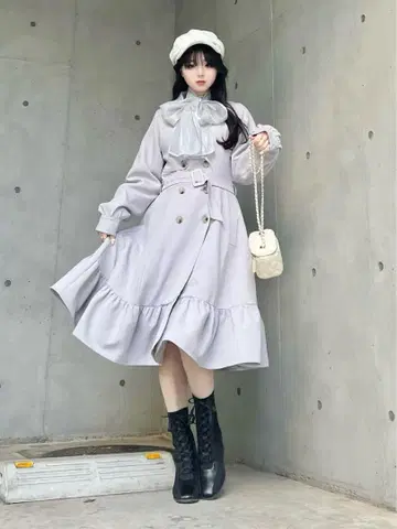 벌룬 슬리브 플레어 트렌치코트