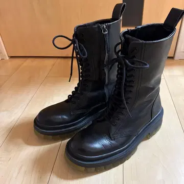 ZARA 가죽 부츠 블랙 사이즈 37