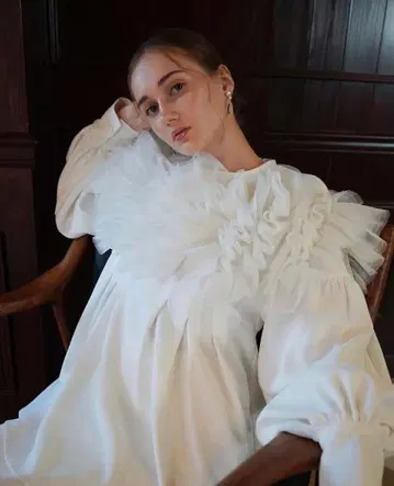 Acka tull of shoulder blouse