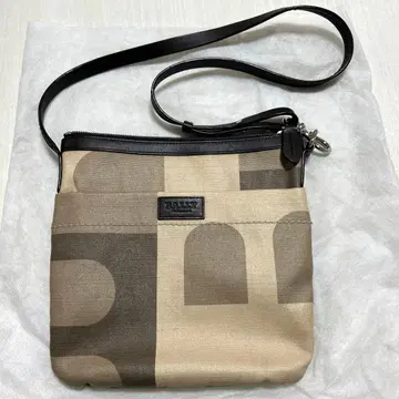 [ 새상품급 ] BALLY 숄더백 익명 배송