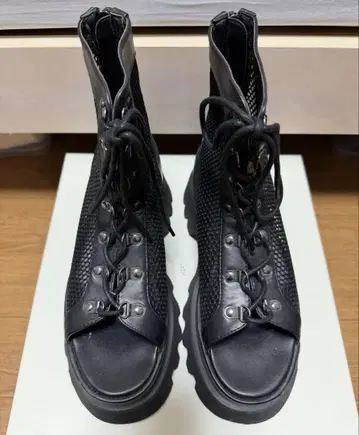 [ HARE ] 메쉬 레이스업 부츠 샌들 25SS