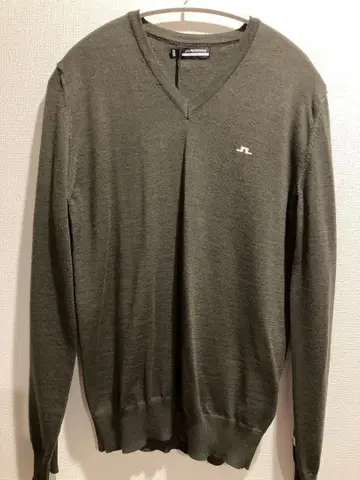 제이 린드버그 V넥 니트