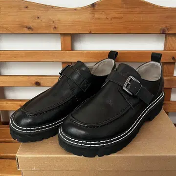 여성용 KISCO U칩 슈즈 블랙 가죽 신발 정가 2만엔