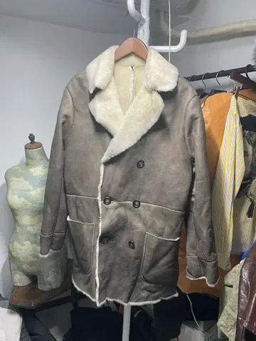 무스탕 코트 더블 브레스트 P코트형 그레이