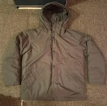 Pilgrim Surf and Supply 다운 자켓 카키