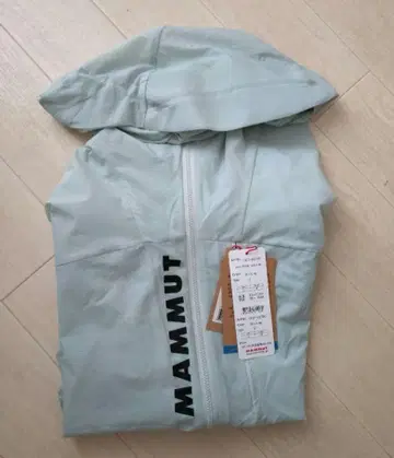 10/21 한정판 가격 인하 Aenergy WB Hooded Jacket