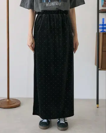 [주말 가격 인하] FREAKS'STORE 라메 벨로아 스커트 블랙