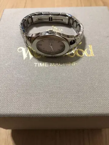 비비안 아머링 시계 vw 9024