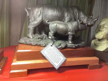 브론즈풍 콜드캐스트제 아프리칸 시리즈 [부모와 자식 코끼리] 장식대 포함