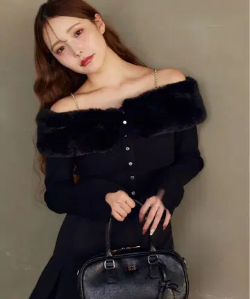 NICE CLAUP 페이크퍼 비쥬 니트