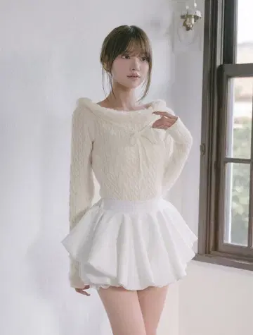 넥 퍼 케이블 니트탑