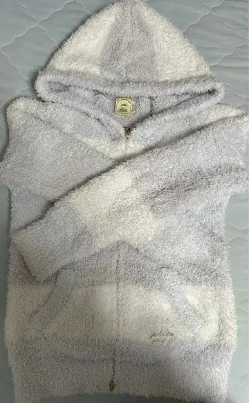 젤라또피케 후드티