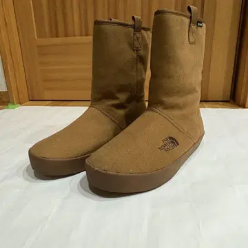 THE NORTH FACE 브라운 어그 부츠