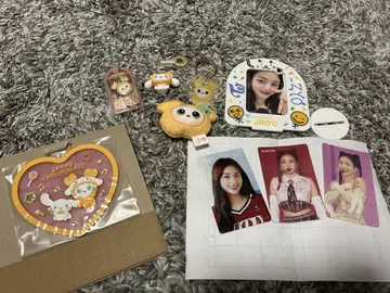 TWICE 지효 굿즈 묶음 판매