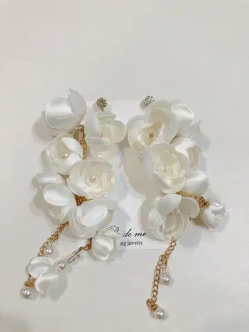Brideme의 FP-52 웨딩 귀찌
