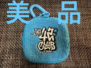 TWS 42 클럽 인 재팬 파우치