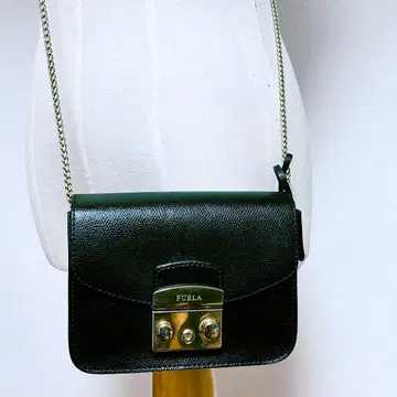 FURLA 블랙 가죽 숄더백
