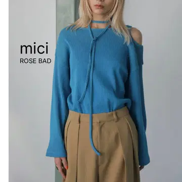 [ 새상품급 ] mici ROSEBAD 오프숄더 리브 긴팔 상의 파랑
