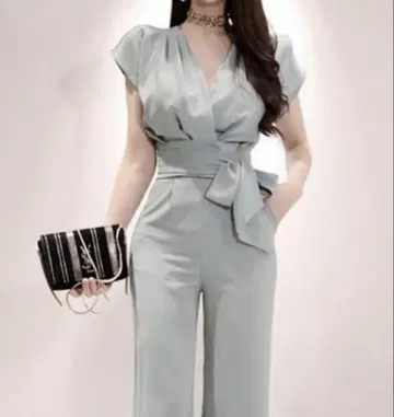 그레이 랩 스타일 팬츠 셋업 결혼식 경사 파티
