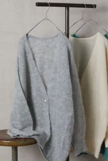 [ 새상품 ] FREAK'S STORE 깊은 V넥 모헤어 니트 가디건