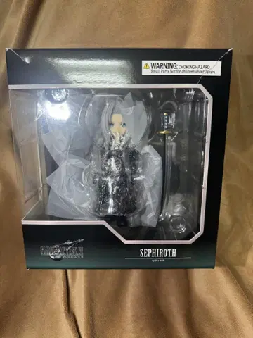 FF VII 어도러블 아츠 세피로스 피규어