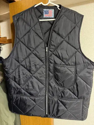 SNAP N WEAR 블랙 퀼팅 베스트