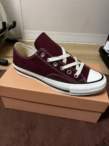 Addict Converse 버건디 스니커즈