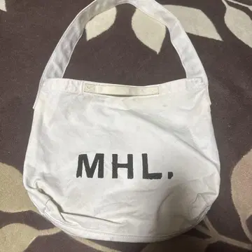 MHL. 화이트 숄더백