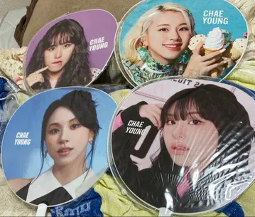 TWICE 부채 묶음 판매