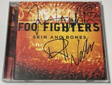 Foo Fighters 스킨 앤 본즈 사인 포함