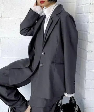 [ 새상품급 ] PAGEBOY 테일러드 자켓 차콜 그레이