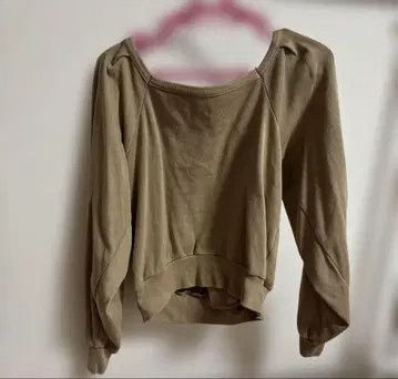 Moussy 베이지 오프숄더 트레이닝복