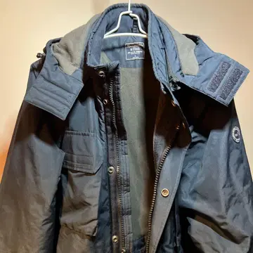 Abercrombie & Fitch 후드 부착 네이비 자켓