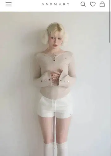 andmary Dorothy heart tops black 베이지