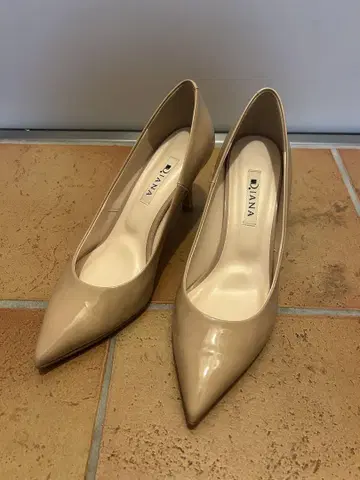 Diana 베이지 하이힐 7cm