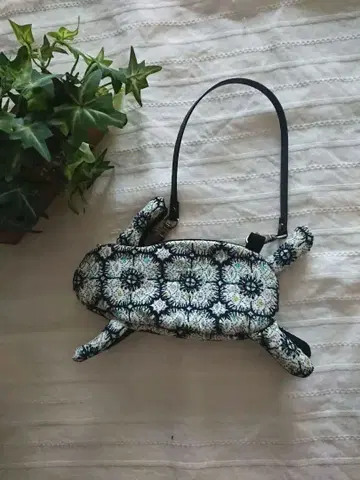 재판매 토끼 파우치 미나 페르호넨 anemone