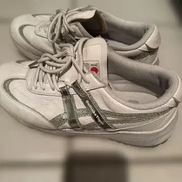 오니츠카타이거 스니커즈