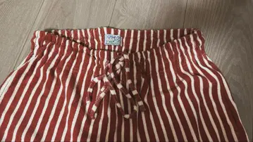 house on the hill parent pants