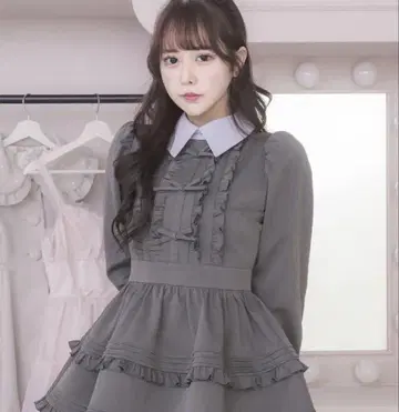 pium 피움 프릴 리본 카라 부착 셋업 차콜