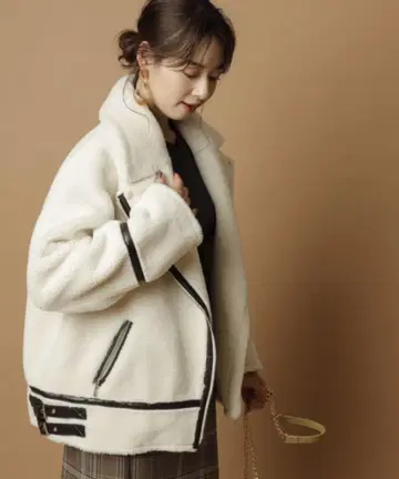 마이 스트라다 볼륨 라이더 자켓 화이트 36