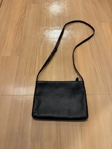 해시태그 가죽 사코슈 블랙
