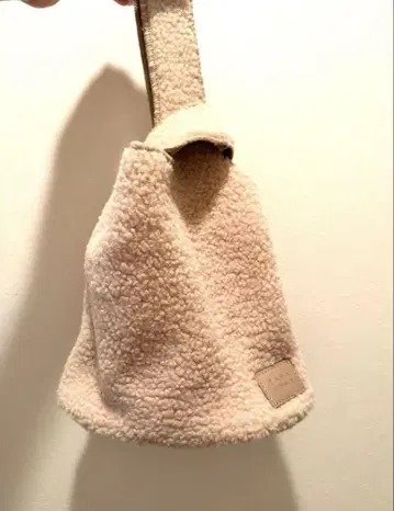 Zara HOME 페이크 무스탕백 미니 토트