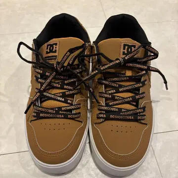 DC 브라운 스니커즈 26.5cm
