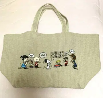 pionunnal 비오는날 스누피 콜라보 리스타트 카페 베이지