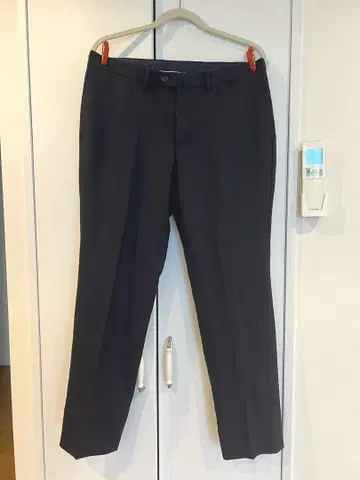 새상품급 The Suit Company 수트 팬츠 네이비 색상