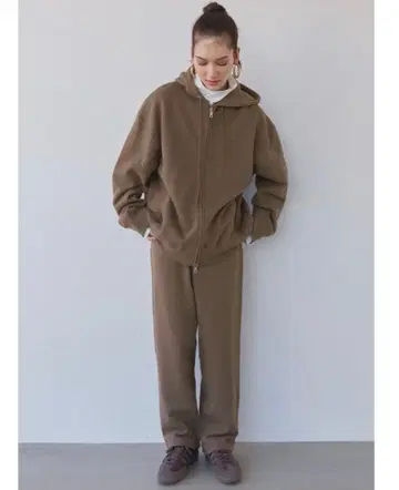 알리시아 스탠 셋업