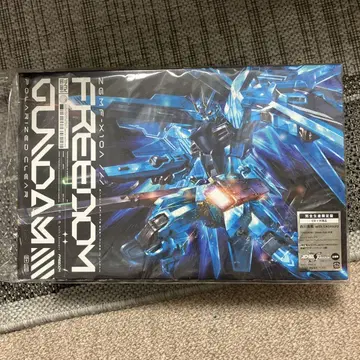 HG 1/144 프리덤 건담 폴라라이즈드 클리어 완전 생산 한정판