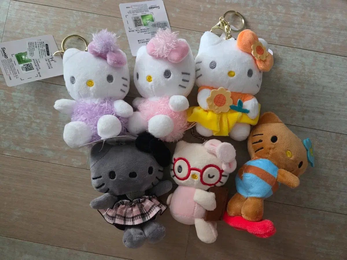 Hello Kitty Keyring Doll