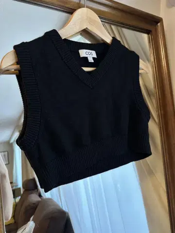 COS 블랙 V넥 니트 베스트 EUR XS