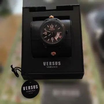 VERSUS 아날로그 시계 블랙/골드